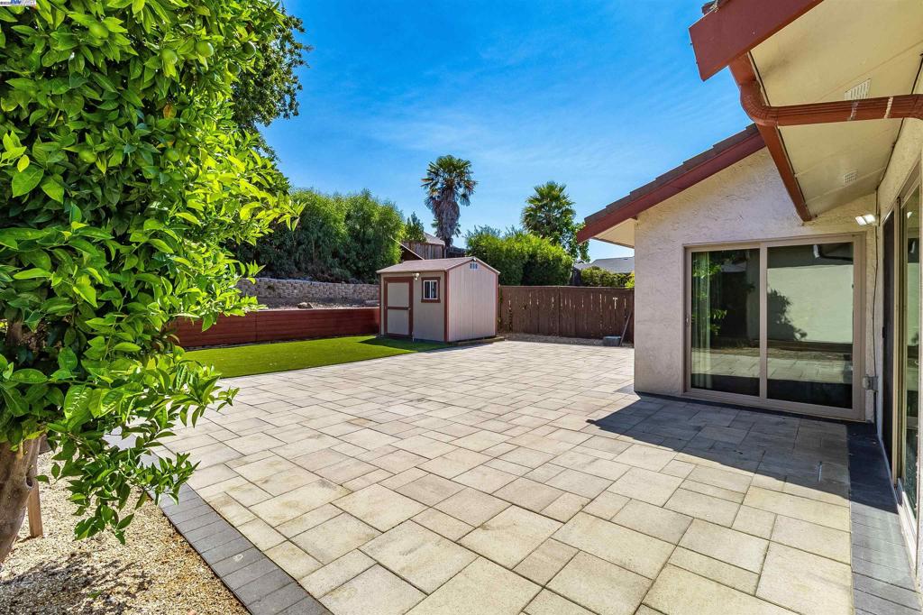 VIEWPOINTE - Residential