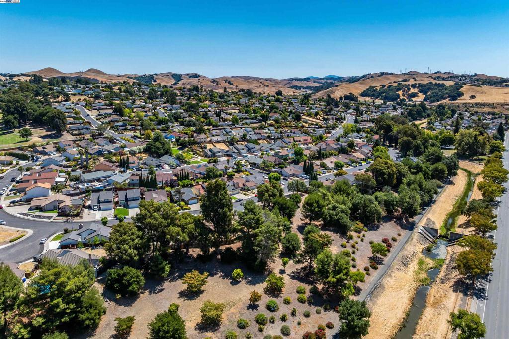 VIEWPOINTE - Residential