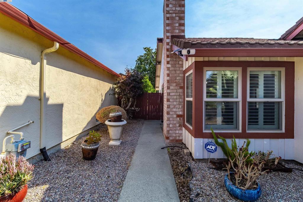 VIEWPOINTE - Residential