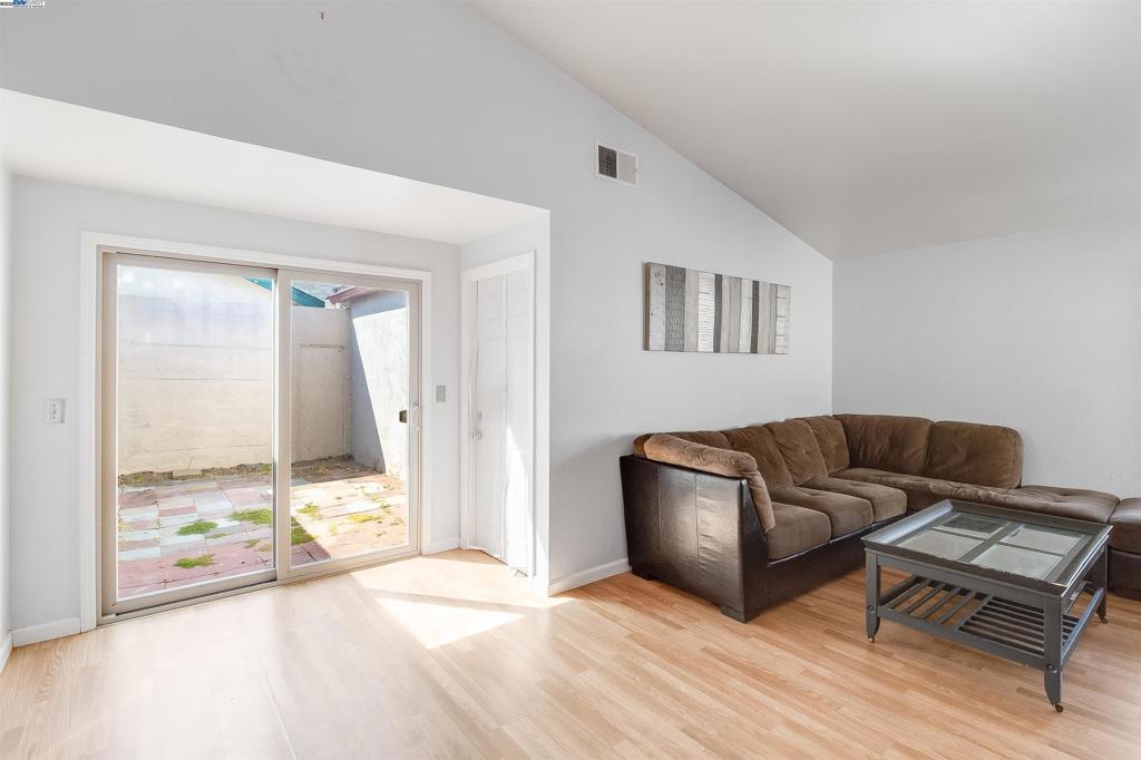 VIEWPOINTE - Residential