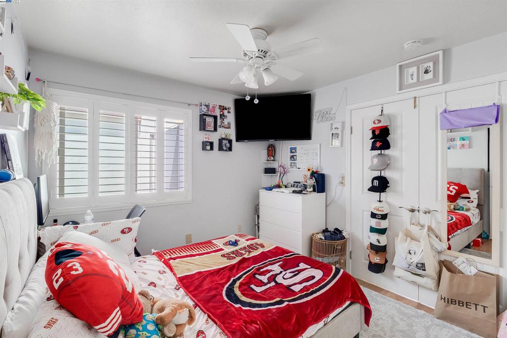 VIEWPOINTE - Residential