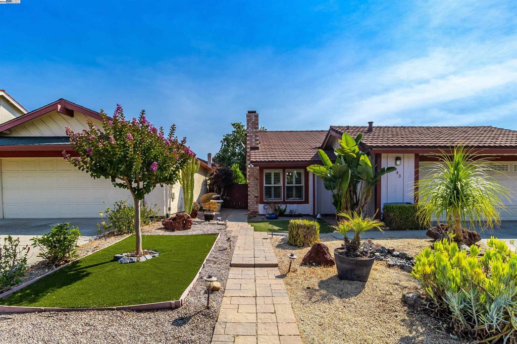 VIEWPOINTE - Residential