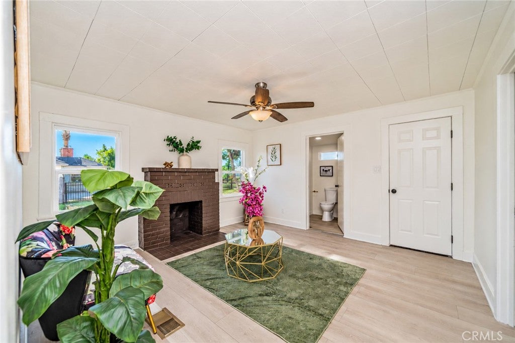5908 Grand