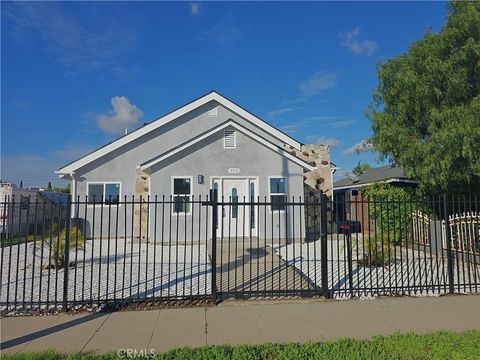 Photo of 403 E 131st St, Los Angeles, CA 90061 (MLS # DW25263762)