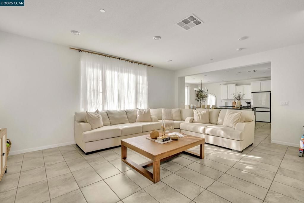 Photo of 5487 Alvar Loop Loop, Antioch, CA 94531 (MLS # 41118158)