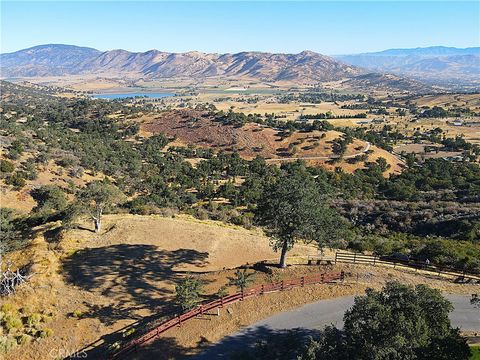Photo of 0 Zurich Drive, Tehachapi, CA 93561 (MLS # PI25201341)