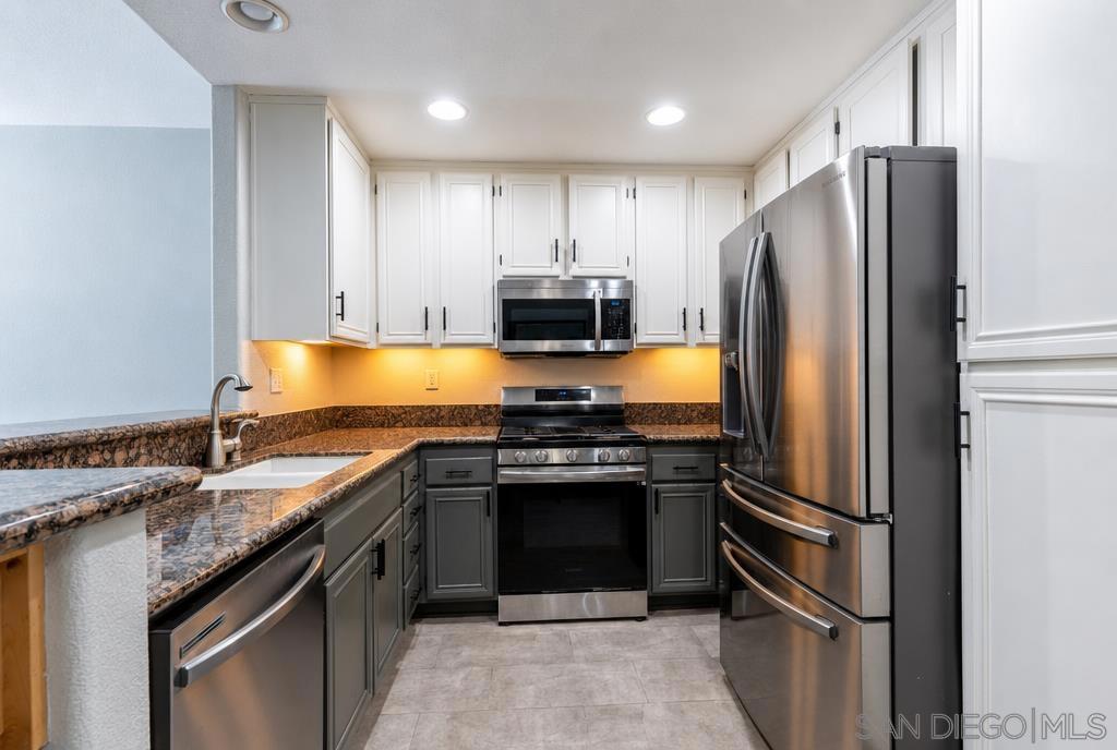 1469 Rancho Rose Way WAY Unit 28, Oceanside CA 92057