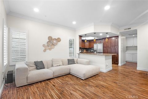 4561 Warner 203 Huntington Beach CA 92649