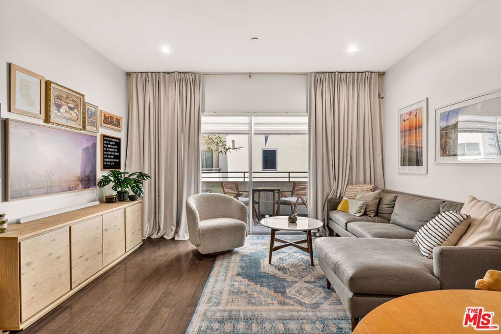 1700 Sawtelle Boulevard 208