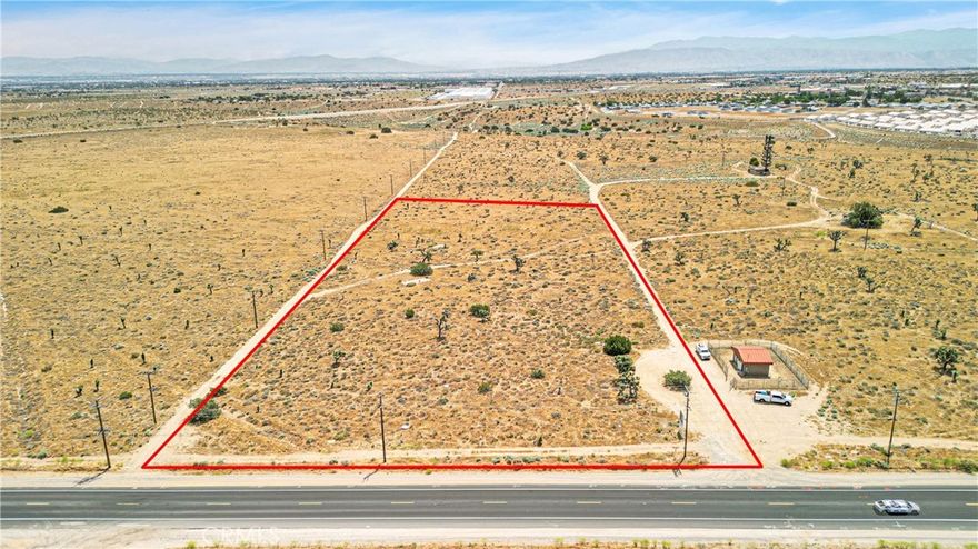 Discover a unique chance to acquire 395 acres with prime
highway frontage in a rapidly expanding industrial area. This
property is zoned for Commercial/Industrial use and strategically
located near major centers such as Target and Amazon’s
distribution hub. Conducting thorough due diligence tailored to
your specific needs is essential to maximize the potential of this
investment.
