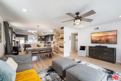 Photo of 19619 Ermine Street, Canyon Country, CA 91351 (MLS # 26765057)