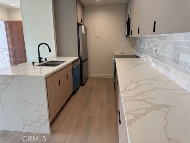 2501 W sunflower F12