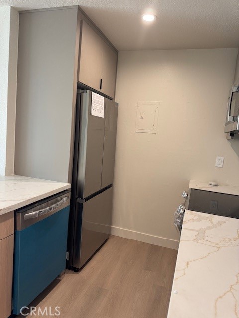 2501 W sunflower F12