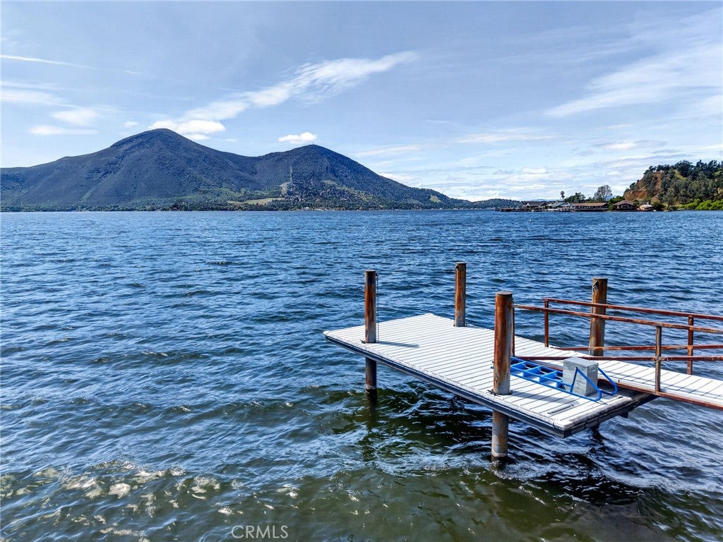11421 Lakeshore