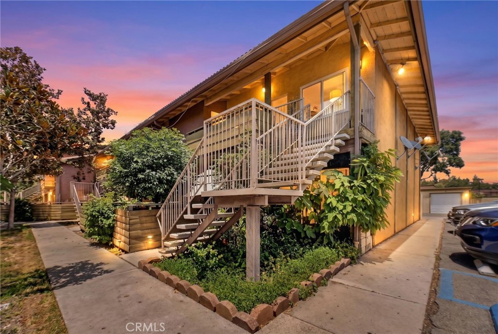 2041 E Grand Ave 52