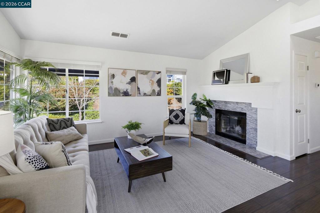 211 211 Salt Point Ct 8