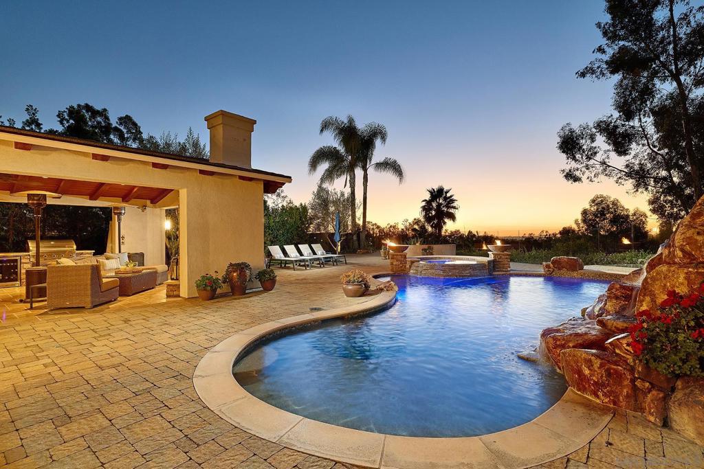 10626 Birch Bluff Ave