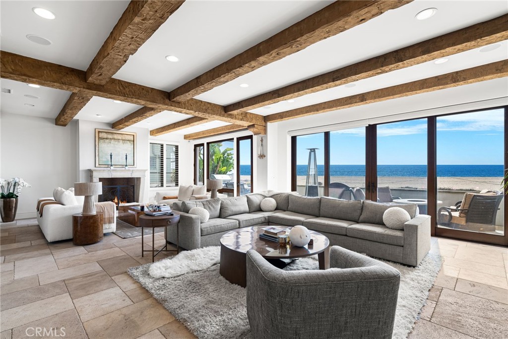 2156 E Oceanfront