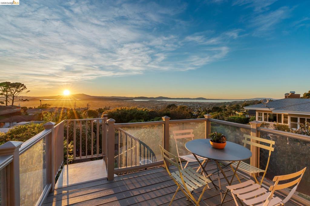 2729 2729 Del Monte Ave