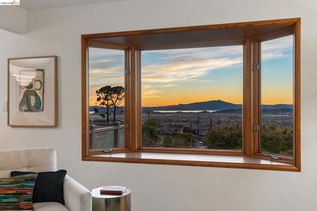 2729 2729 Del Monte Ave