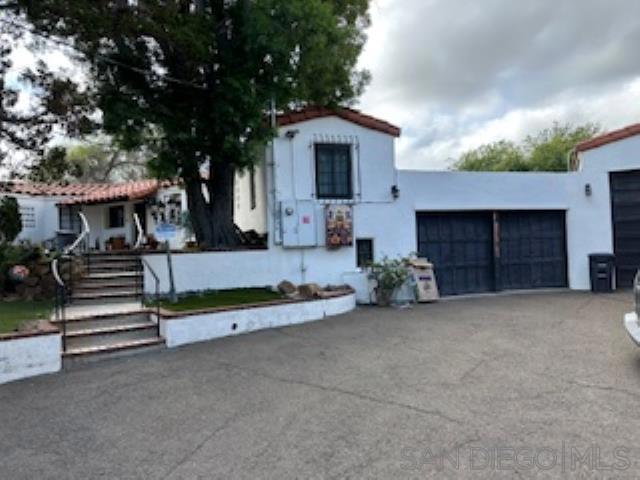 9361 Lemon Ave