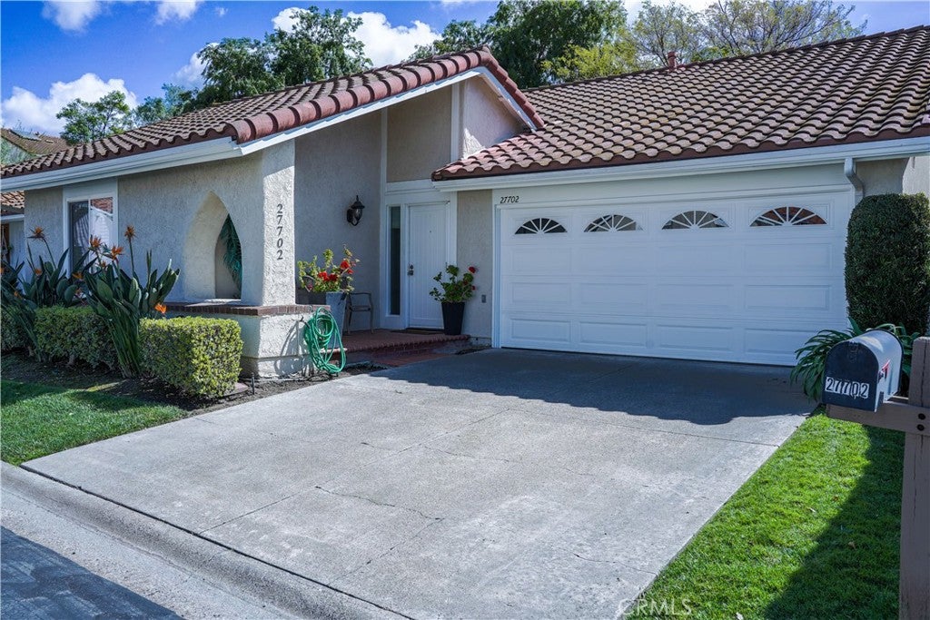 27702 Calle Valdes