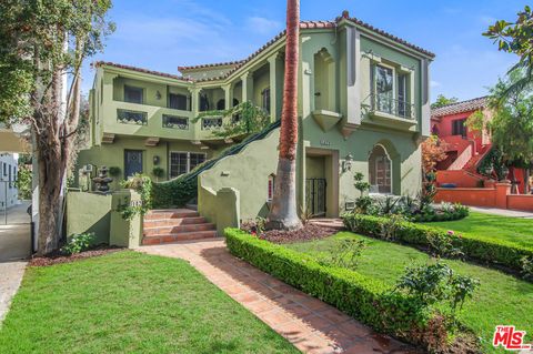 1074 S Genesee Avenue Los Angeles CA 90019