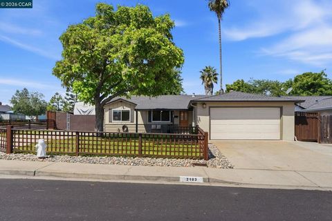 Photo of 2103 Deerwood Dr. DR, Martinez, CA 94553 (MLS # 41133414)