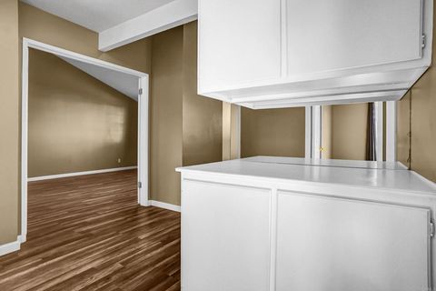 Tiny photo for 1887 Montgomery Avenue, Ventura, CA 93004 (MLS # NDP2602102)