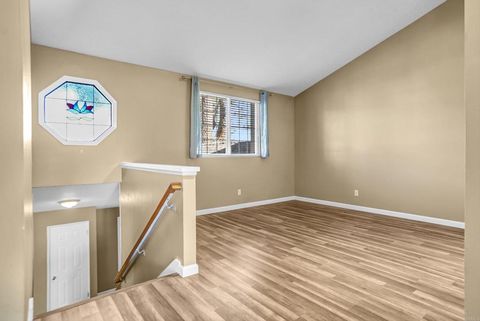 Tiny photo for 1887 Montgomery Avenue, Ventura, CA 93004 (MLS # NDP2602102)