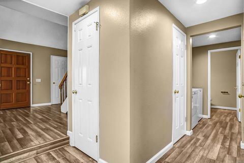 Tiny photo for 1887 Montgomery Avenue, Ventura, CA 93004 (MLS # NDP2602102)