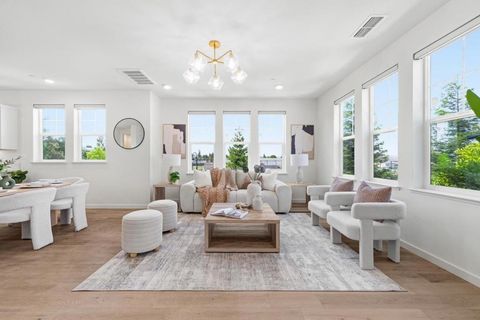Photo of 533 San Lorenzo Terrace #7, Sunnyvale, CA 94085 (MLS # ML82055154)
