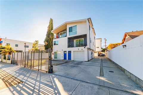 1121 N Berendo Hollywood CA 90006