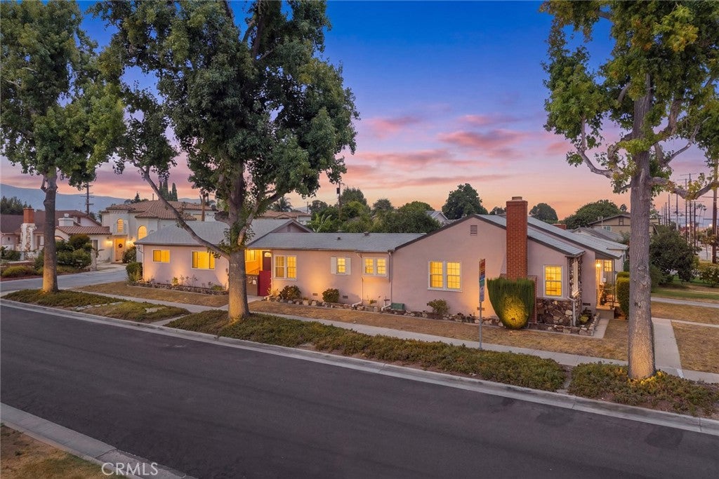721 723 W Hellman