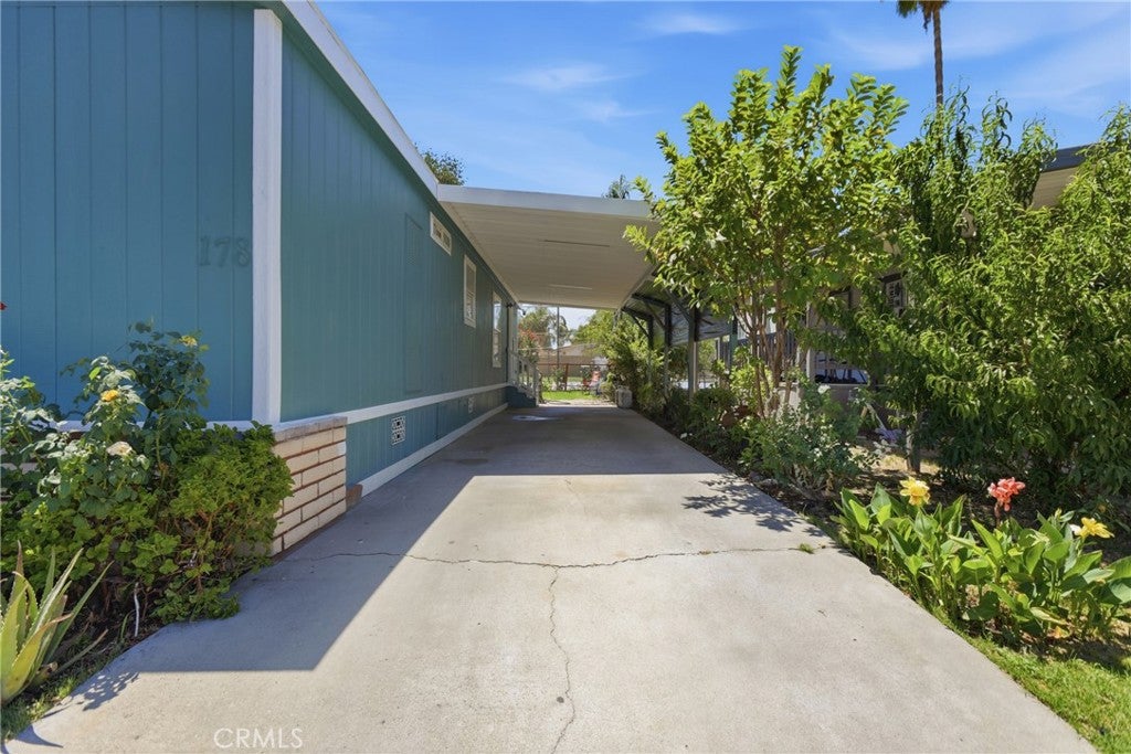 350 E San Jacinto 178