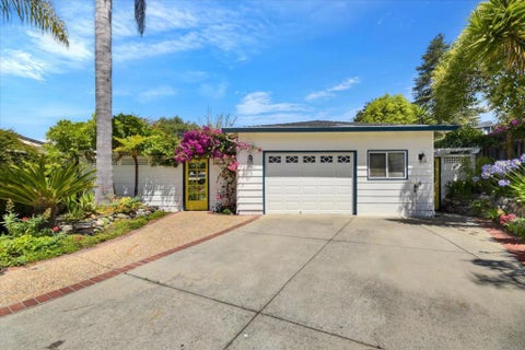Photo of 909 Laurence Avenue, Capitola, CA 95010 (MLS # ML82051287)