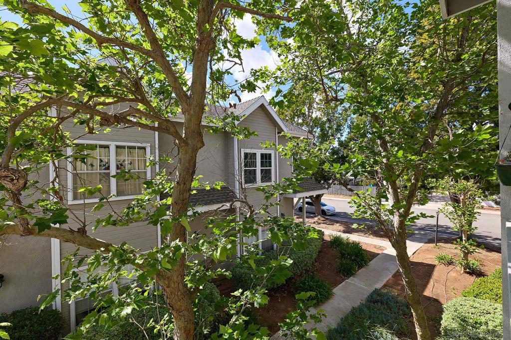 13826 Midland Rd