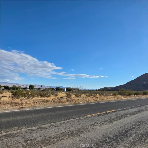 Photo of 0 Corwin, Apple Valley, CA 92307 (MLS # SR26217000)