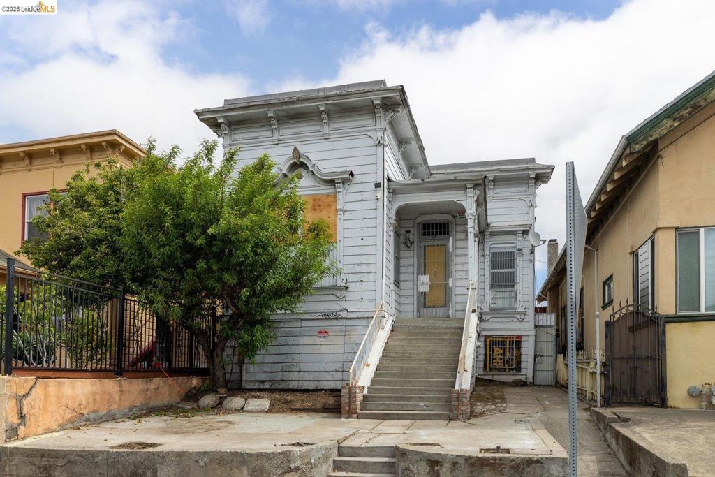 1528 International Blvd