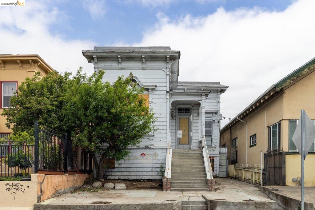 1528 International Blvd
