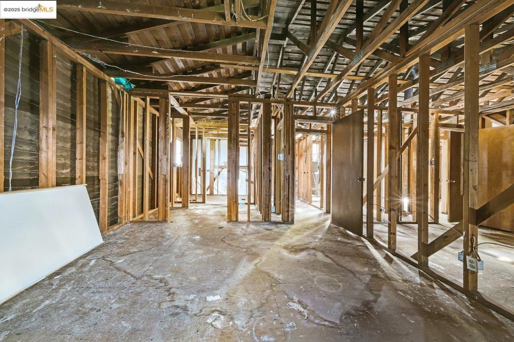 CHABOT PARK HIGH - Residential