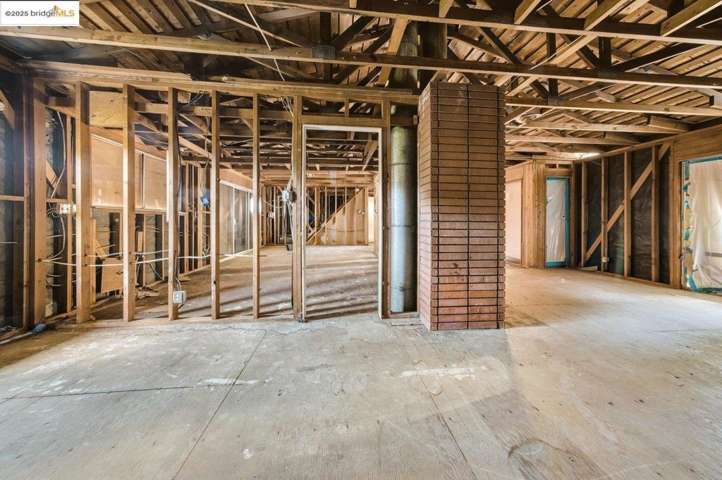 CHABOT PARK HIGH - Residential