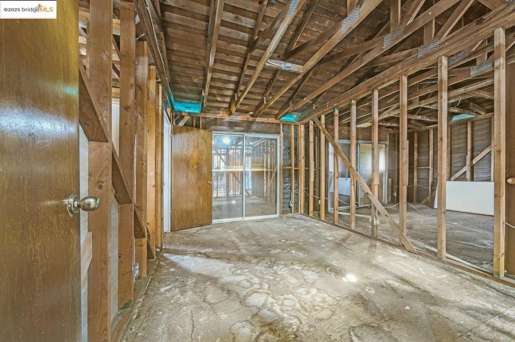 CHABOT PARK HIGH - Residential