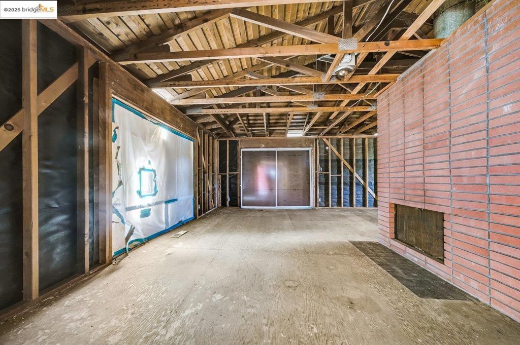 CHABOT PARK HIGH - Residential