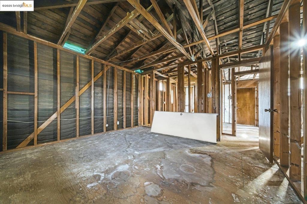 CHABOT PARK HIGH - Residential