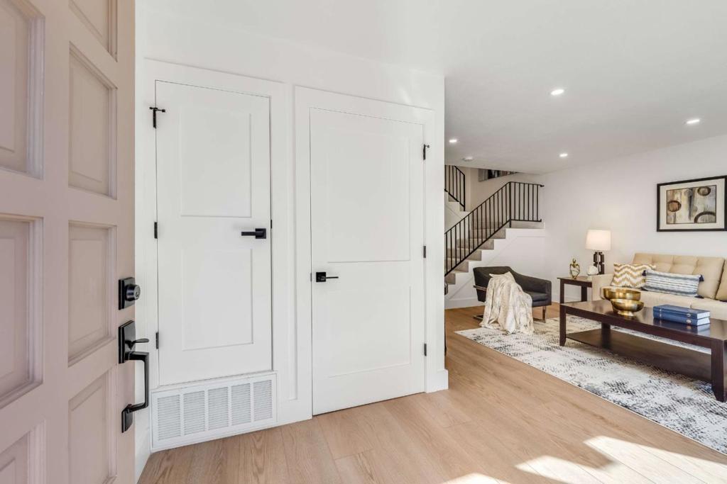 11032 Firethorne Drive