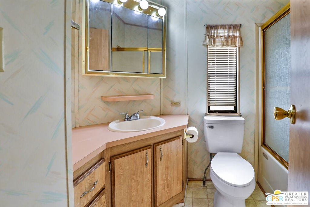 Sungate - Manufactured In Park