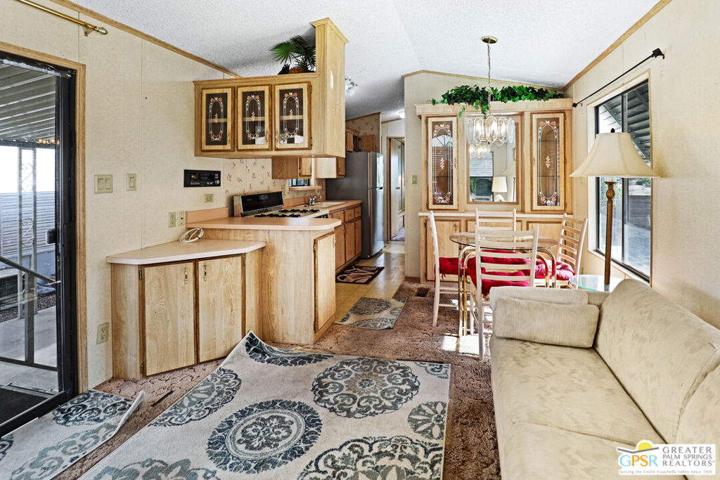 Sungate - Manufactured In Park