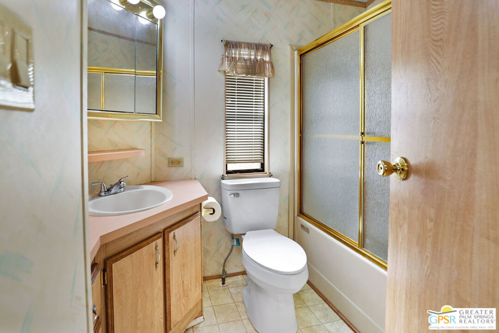 Sungate - Manufactured In Park