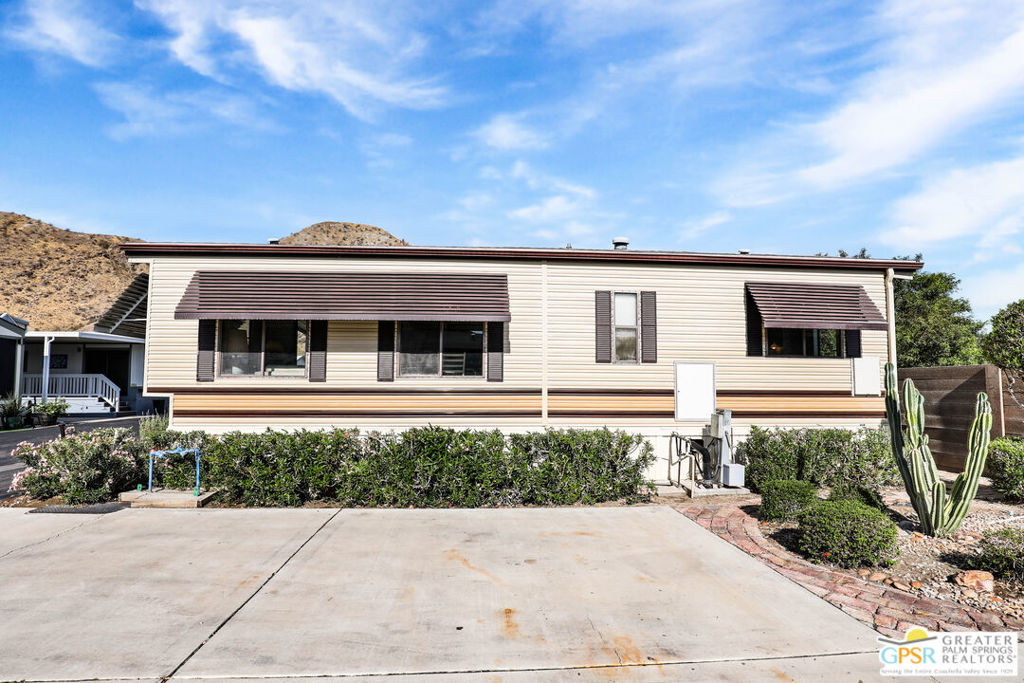 Sungate - Manufactured In Park